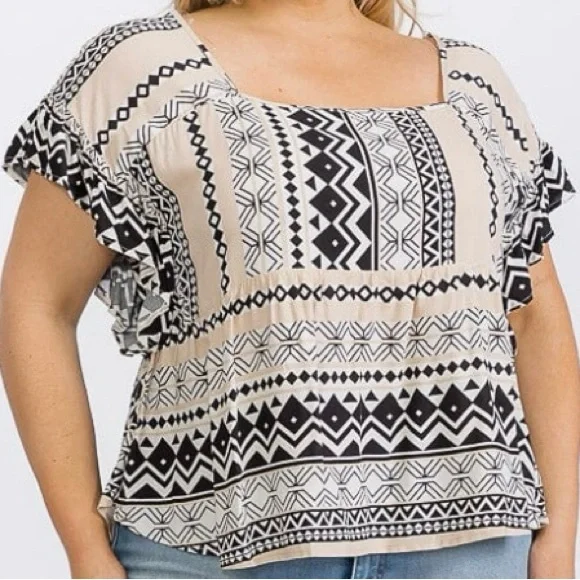 ⭐️Black and White Boxy Cap Sleeve Blouse - Picture 3 of 4